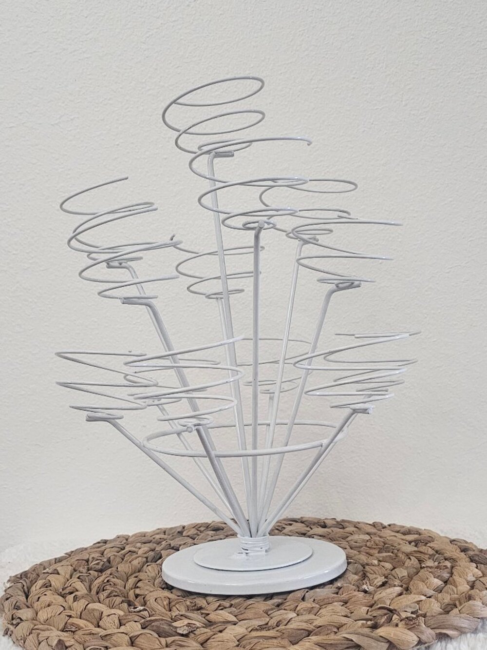 White Metal Cupcake Stand - 13 cupcakes holder